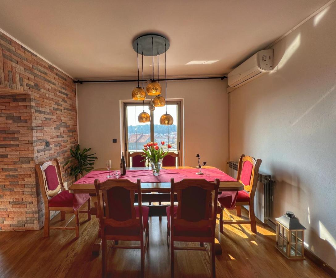 Apartmani Mia Palit Luaran gambar