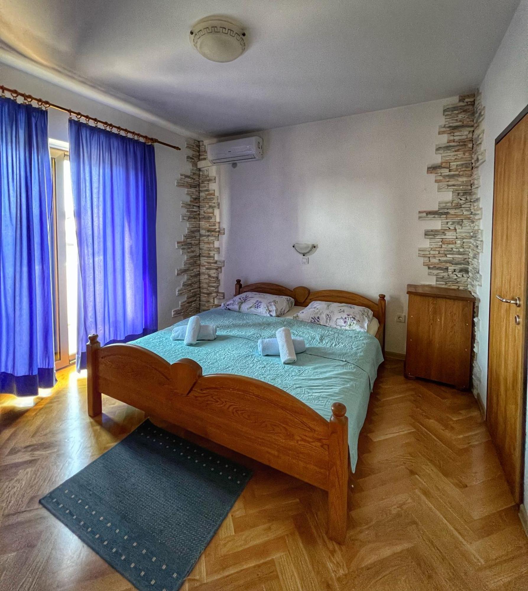 Apartmani Mia Palit Luaran gambar