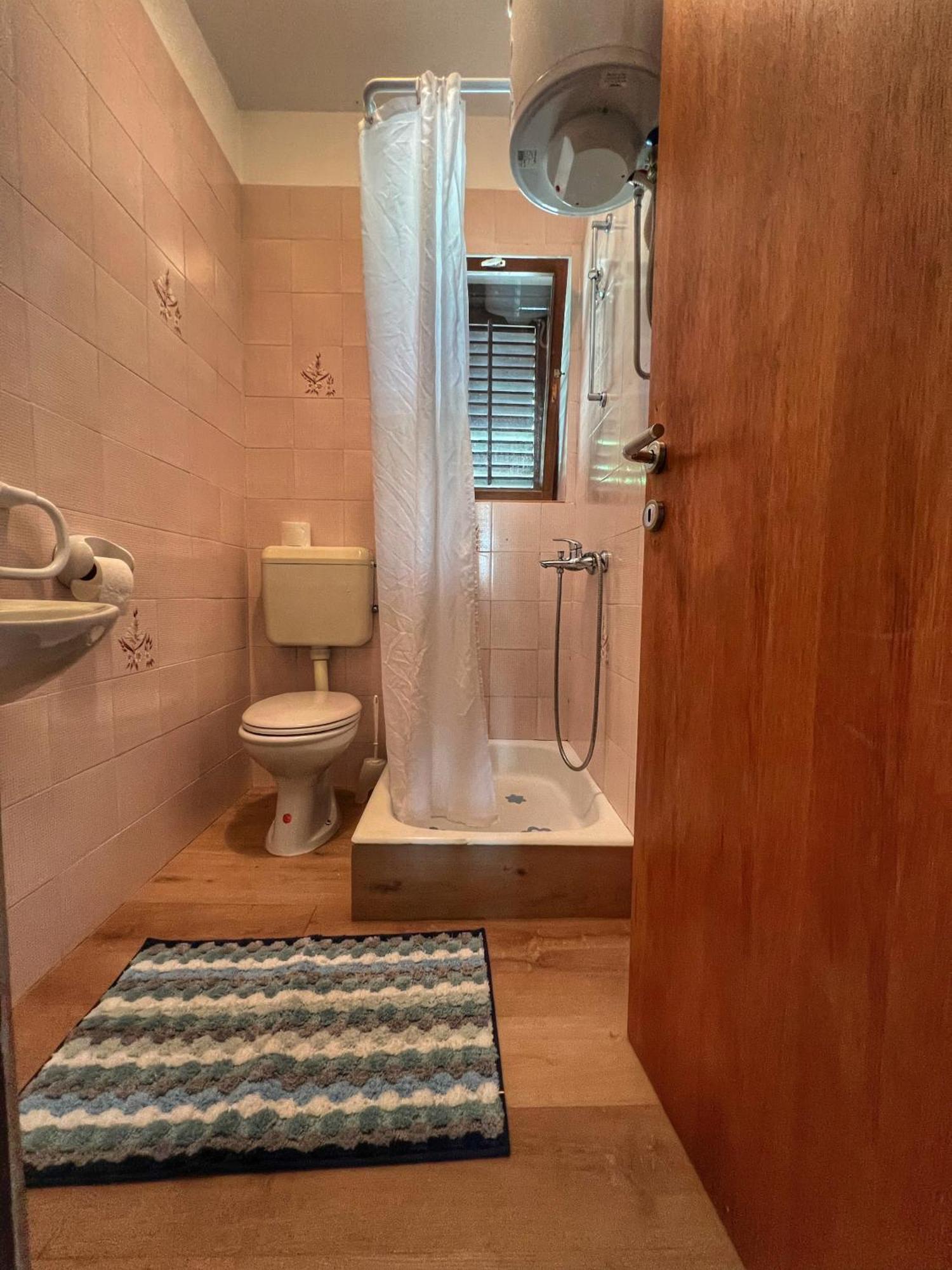 Apartmani Mia Palit Luaran gambar
