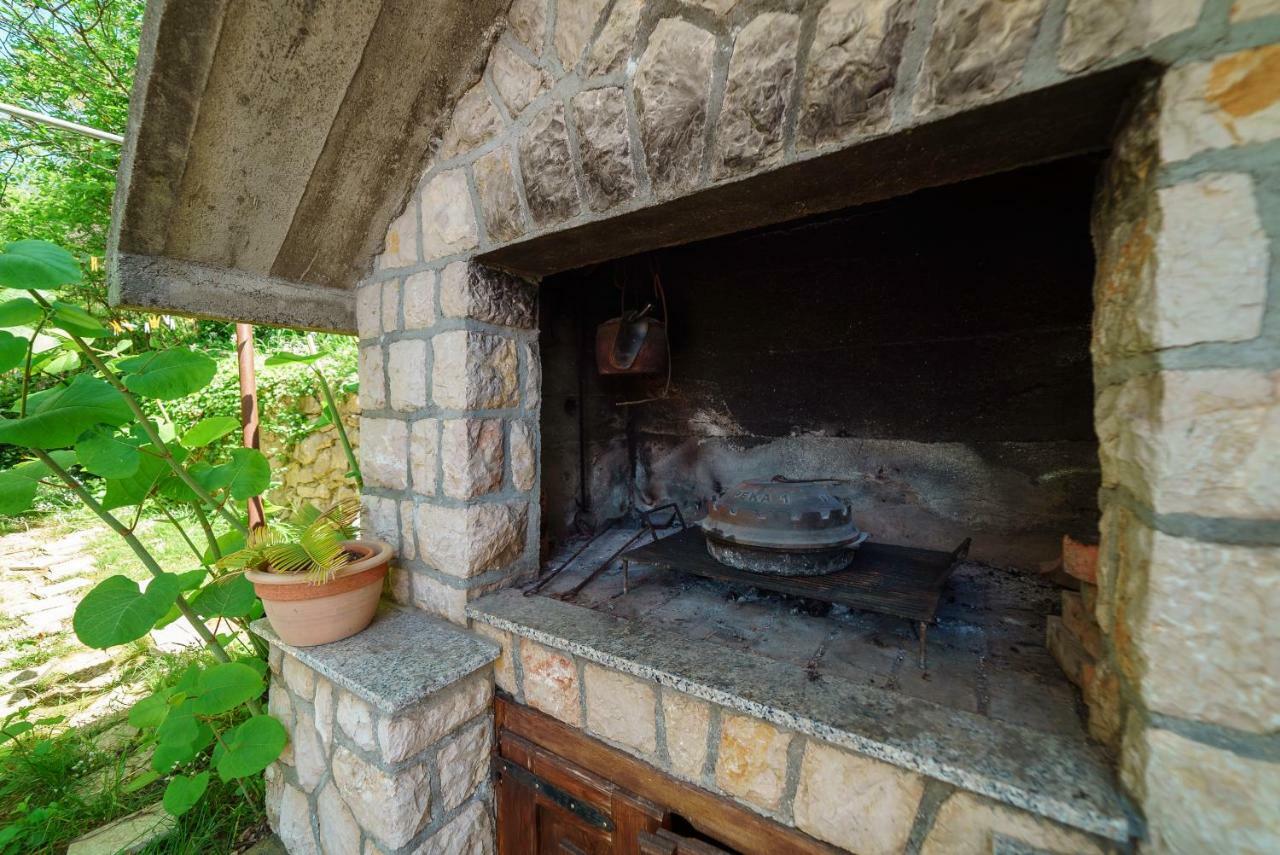Apartmani Mia Palit Luaran gambar